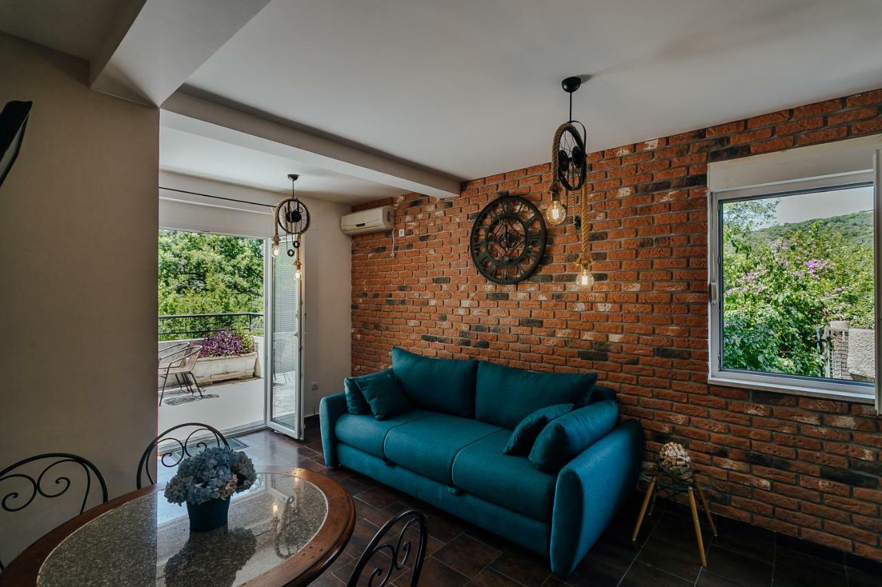 Poolside Apartments Miljan I Ranko Херцег Нови Екстериор снимка