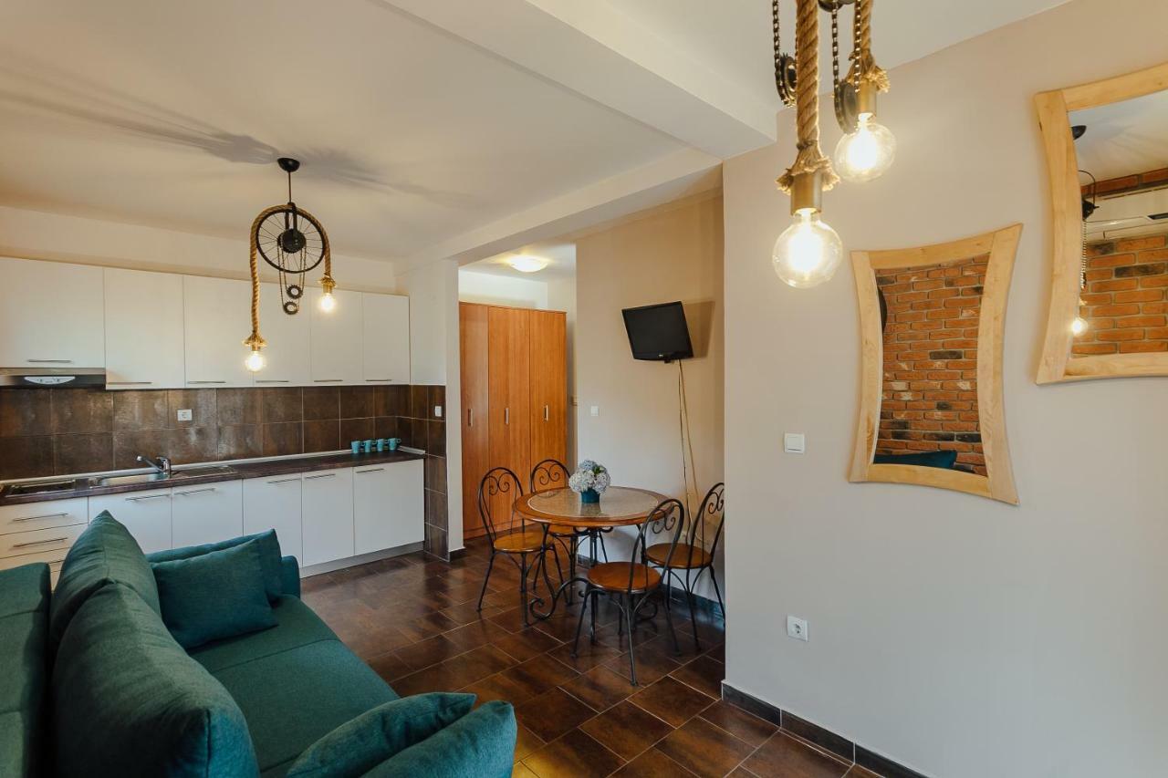 Poolside Apartments Miljan I Ranko Херцег Нови Екстериор снимка