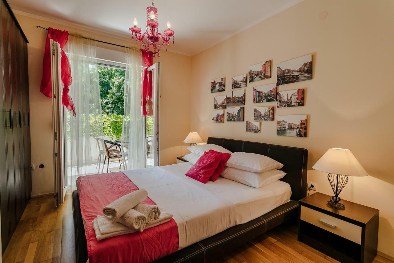 Poolside Apartments Miljan I Ranko Херцег Нови Екстериор снимка