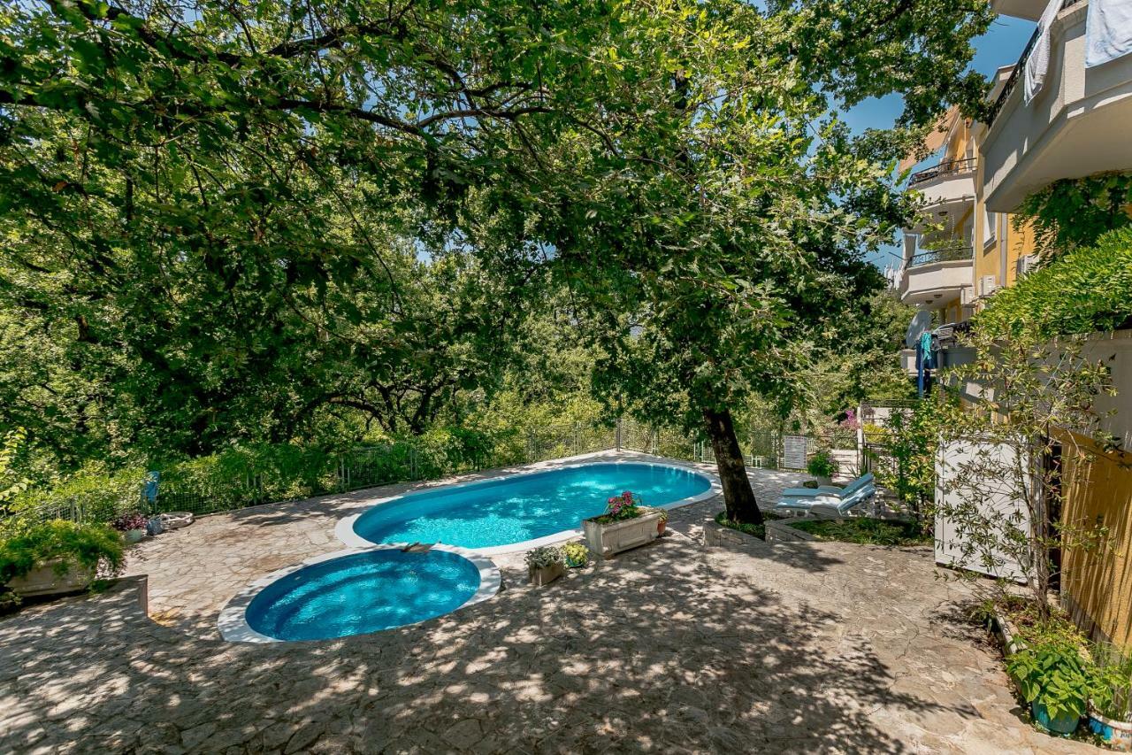 Poolside Apartments Miljan I Ranko Херцег Нови Екстериор снимка