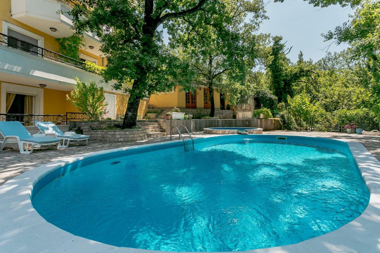 Poolside Apartments Miljan I Ranko Херцег Нови Екстериор снимка